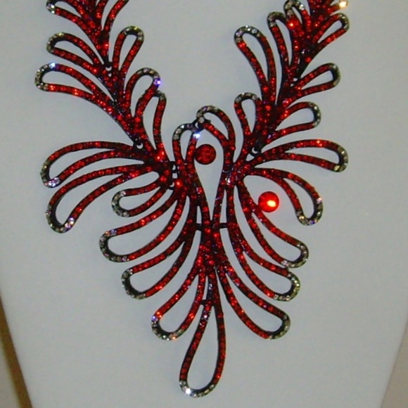 Rhinestone and Black Japanned Necklace and Earring - Picture 15 of 16